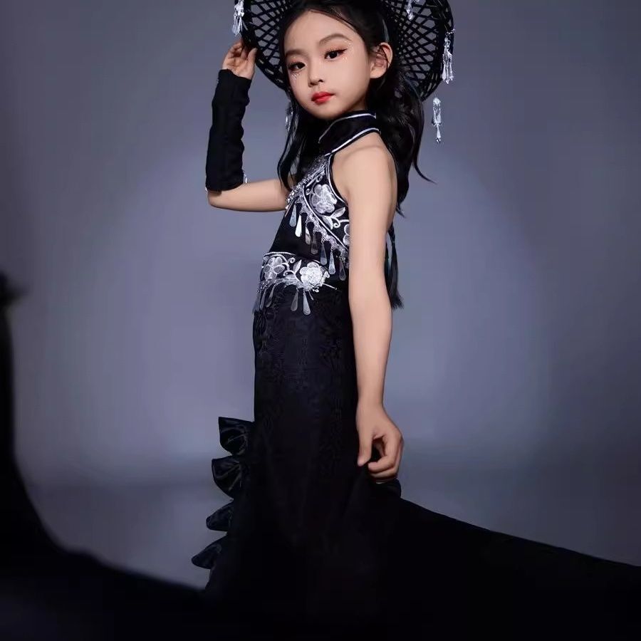 Children's Suit Trailing Skirt - Ethnic Fashion Runway 评论和价格